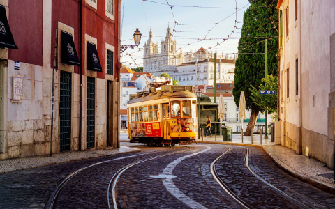 airfare lisbon