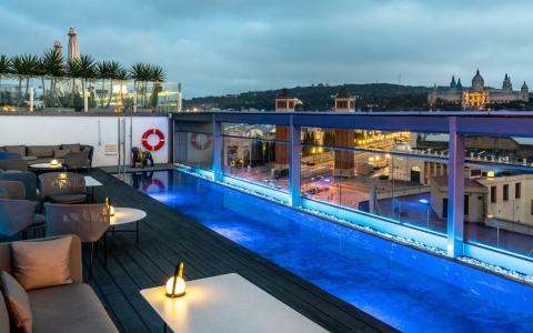 hotel más cerca de mí