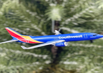 fly to hawaii from houston