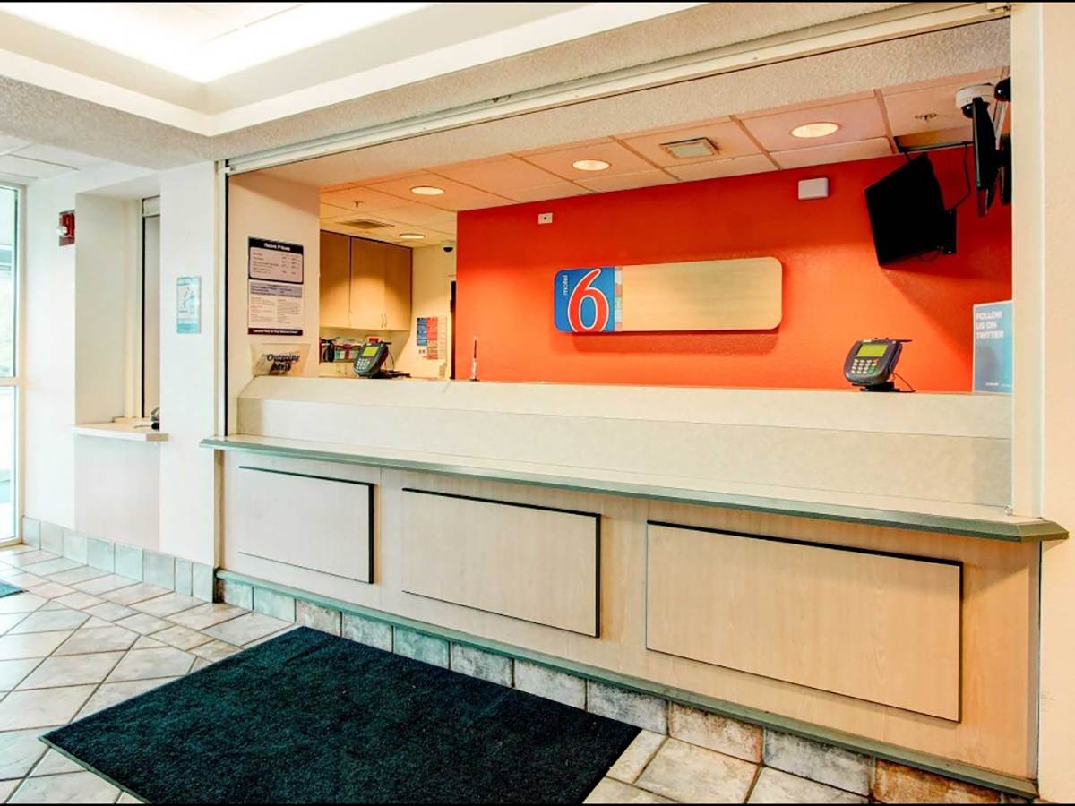 motel 6 iliff aurora