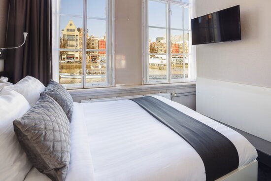 low cost hotel amsterdam